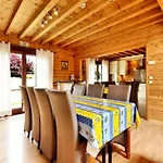 Elegant With Sauna *