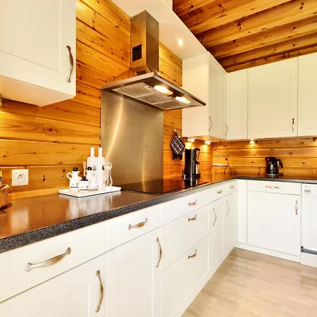 Chalet Elegant With Sauna Durbuy